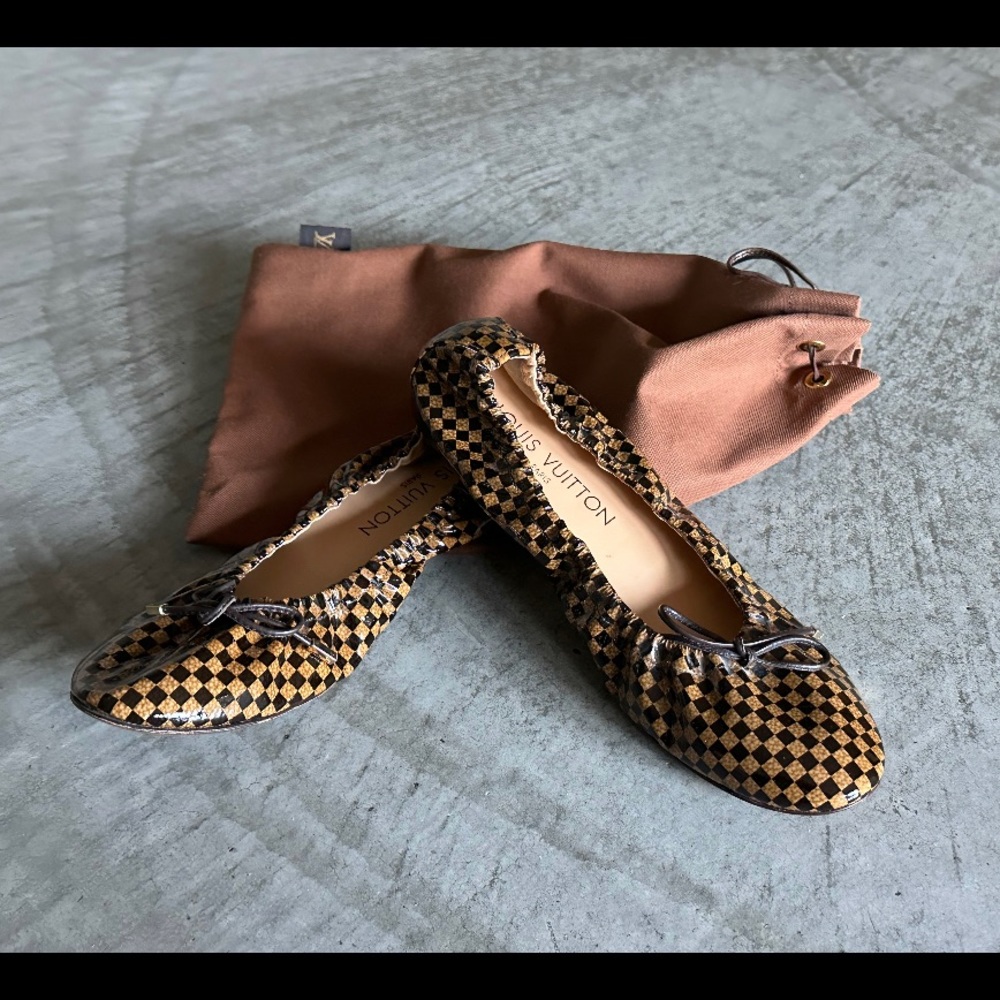 BRAND NEW Louis Vuitton Damien Patent Leather Ballet Flats!